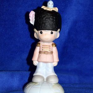 PRECIOUS MOMENTS England My Love Will Stand Guard